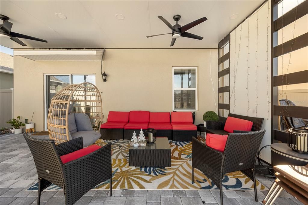 Exterior, Living room