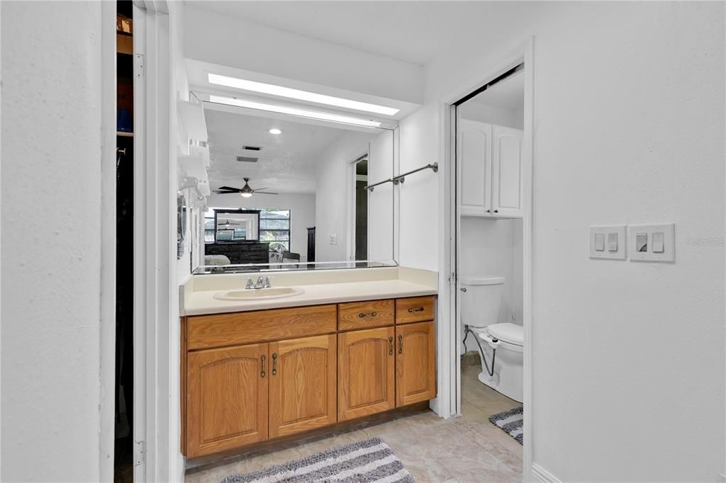 Bathroom, Interior, Recessed Lighting