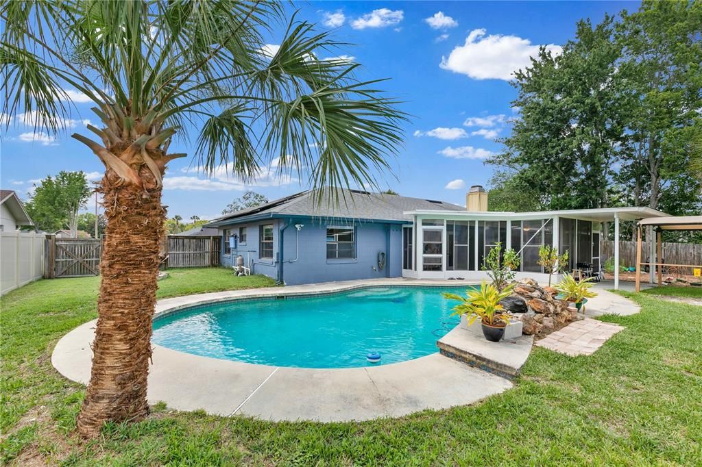 Exterior, Pool