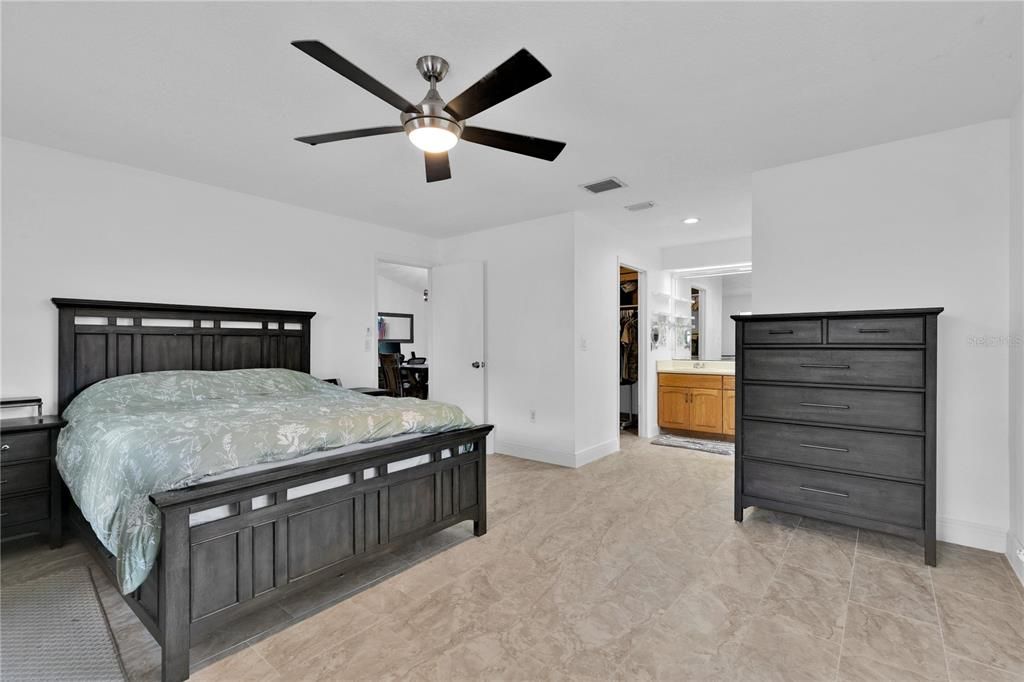 Bedroom, Interior, Recessed Lighting
