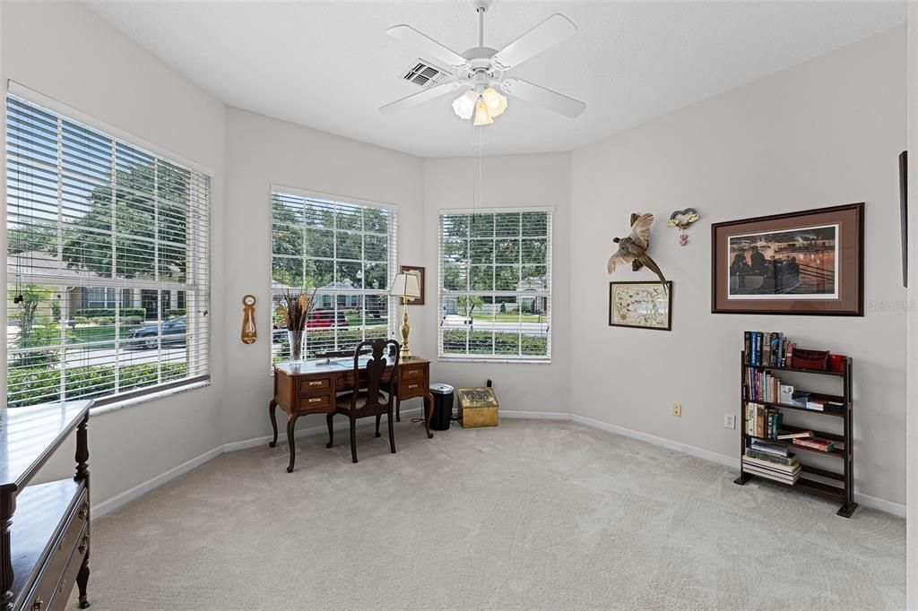 Home Office, Interior