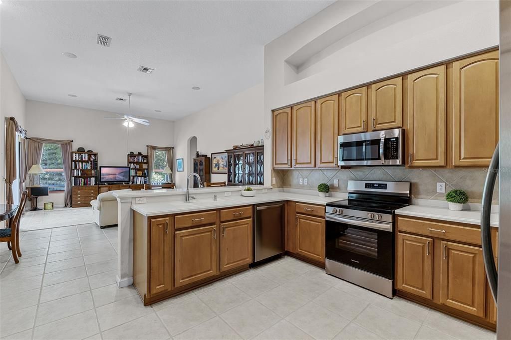 Interior, Kitchen, Living room, Recessed Lighting, Stainless Steel Appliances