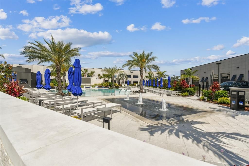 Exterior, Pool