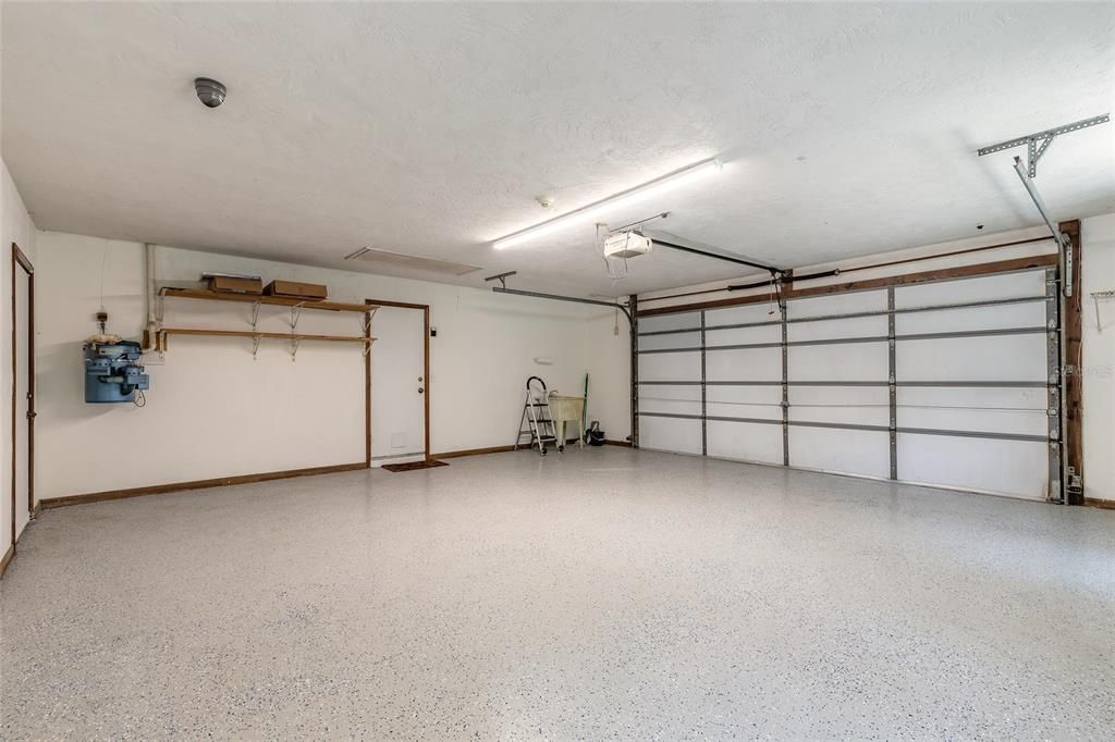 Garage, Interior