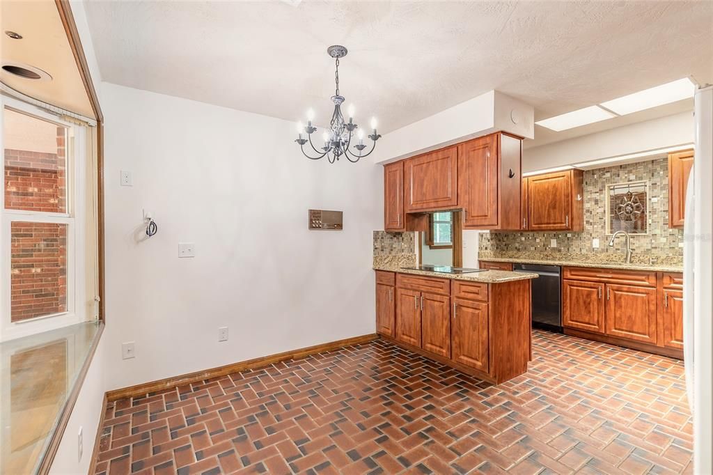 Chandelier, Interior, Kitchen