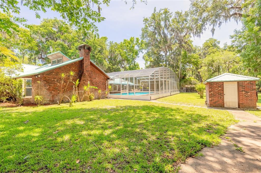 Backyard, Exterior