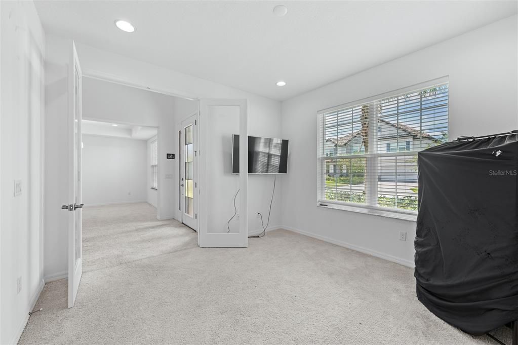 Empty room, Interior, Recessed Lighting