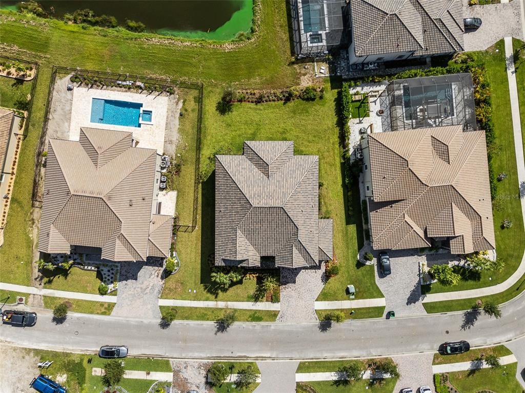 Exterior, Drone