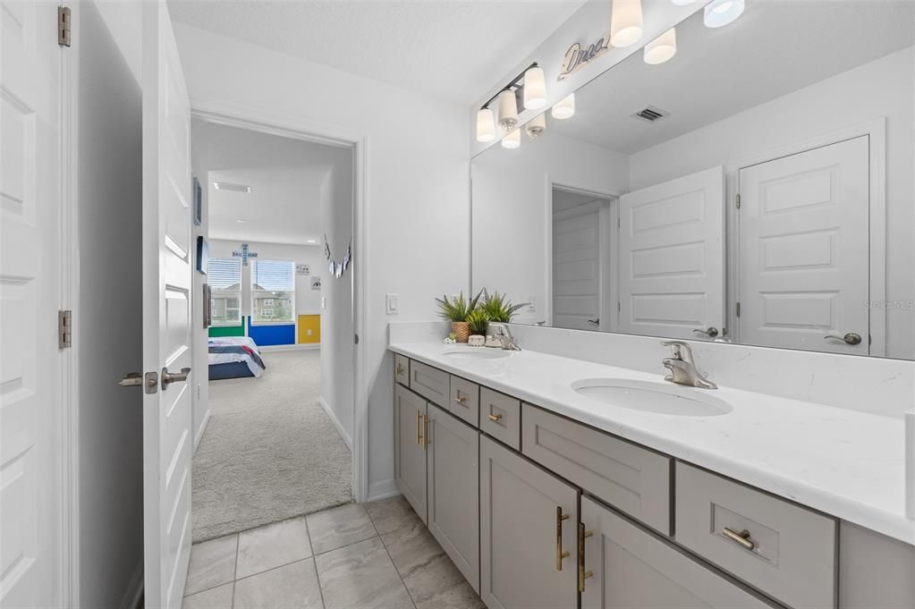 Bathroom, Dual Sink Vanities, Interior