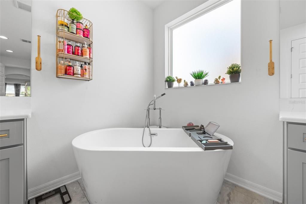 Bathroom, Free Standing Baths, Interior, Recessed Lighting