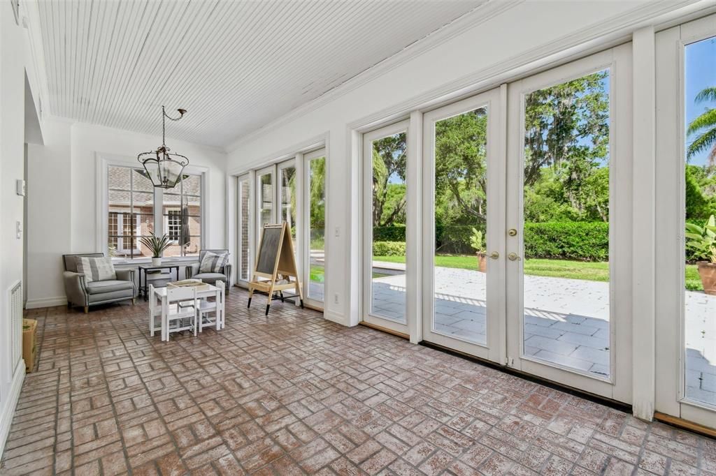 Interior, Pendant Lights, Sun Room
