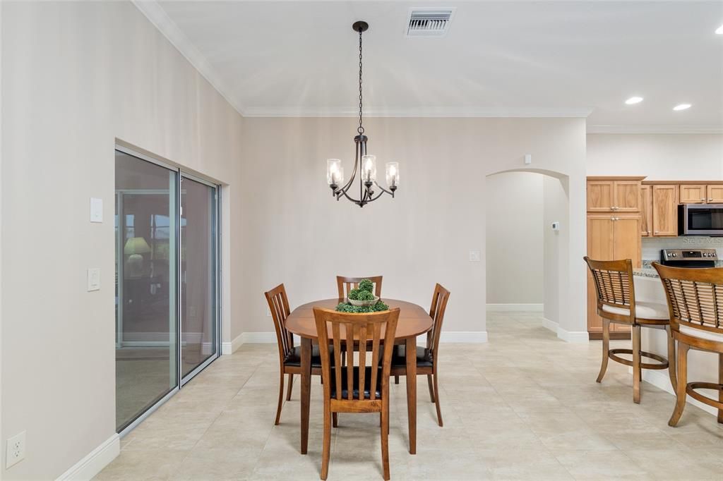 Chandelier, Dining room, Interior, Kitchen, Pendant Lights, Recessed Lighting