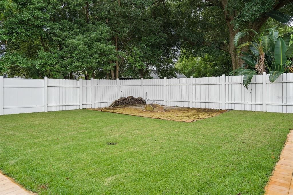 Backyard, Exterior