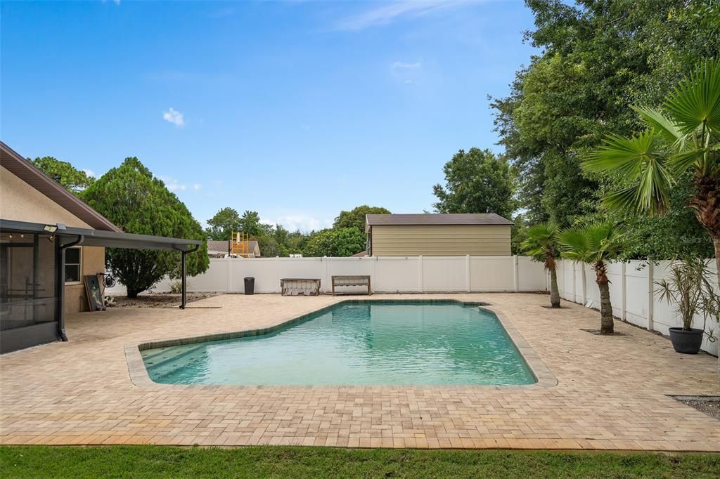 Exterior, Pool