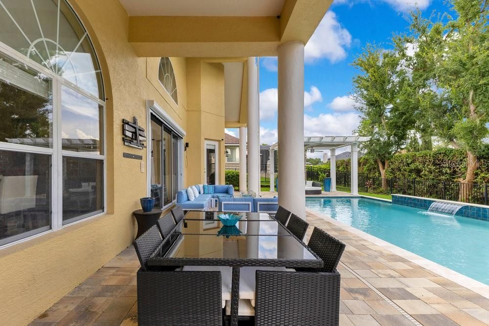 Exterior, Pool