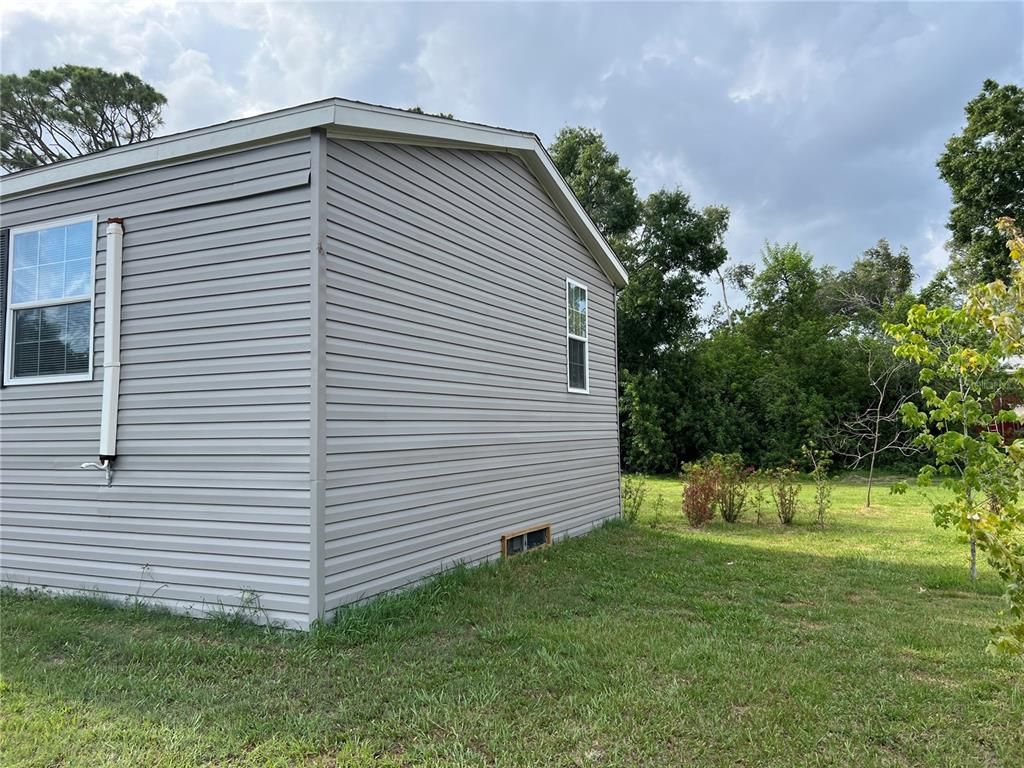 Backyard, Exterior