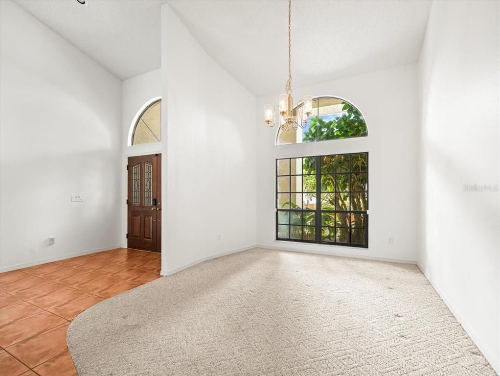 Empty room, Interior, Pendant Lights