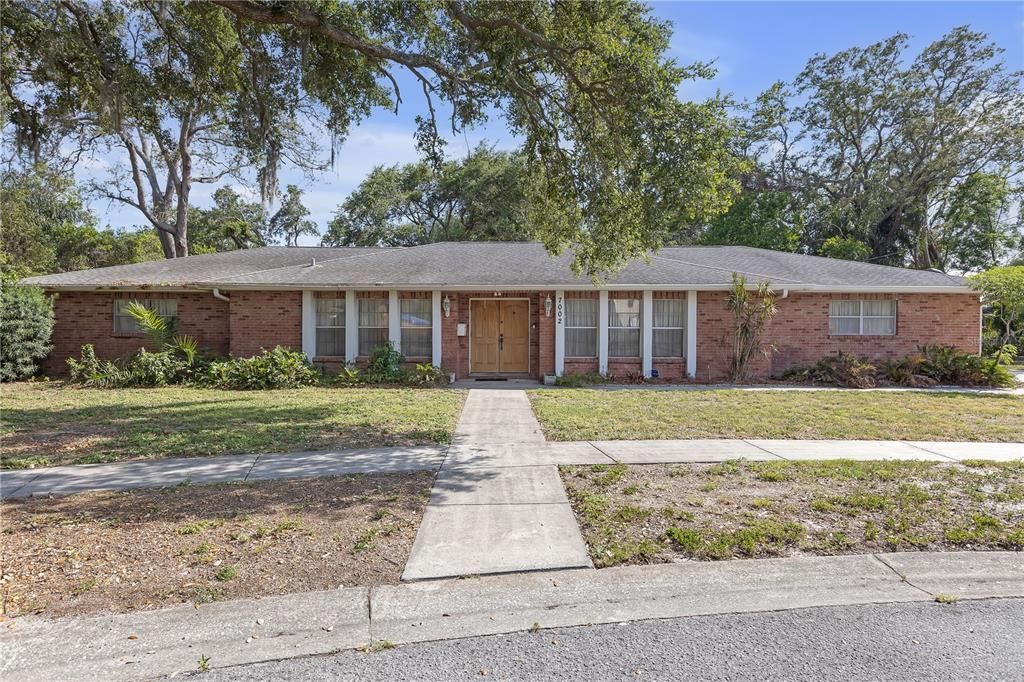 Exterior, Facade, Brick Facade, Ranch