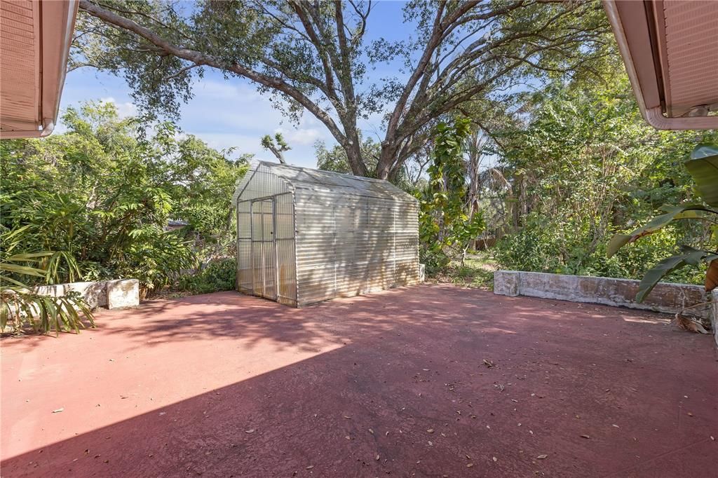 Backyard, Exterior
