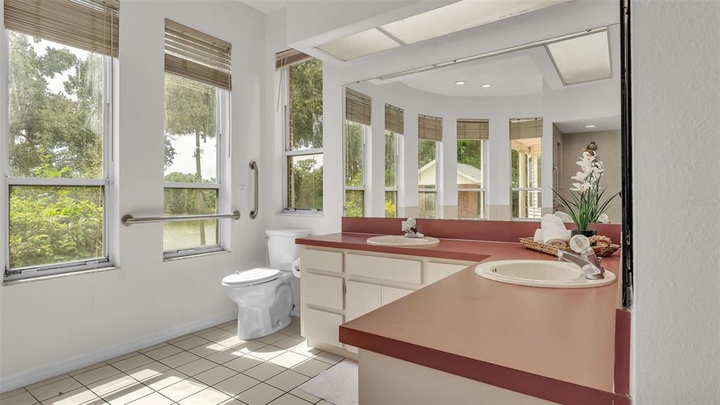 Bathroom, Dual Sink Vanities, Interior, Recessed Lighting