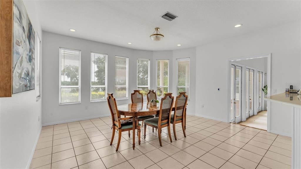 Dining room, Interior, Recessed Lighting
