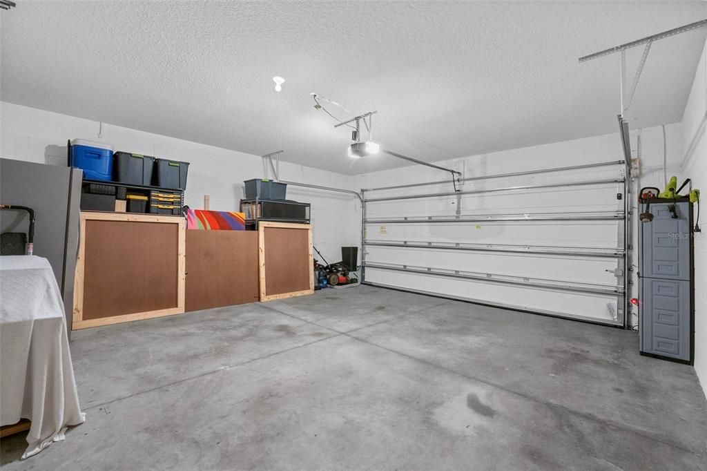 Garage, Interior