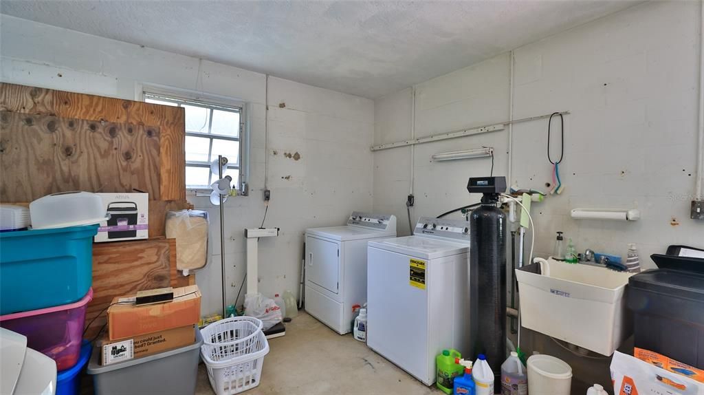 Interior, Washer