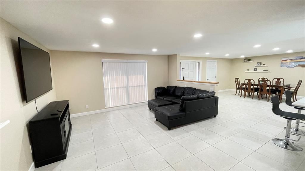 Dining room, Interior, Living room, Recessed Lighting
