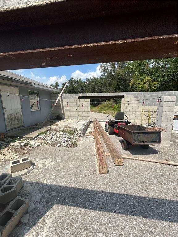Backyard, Exterior