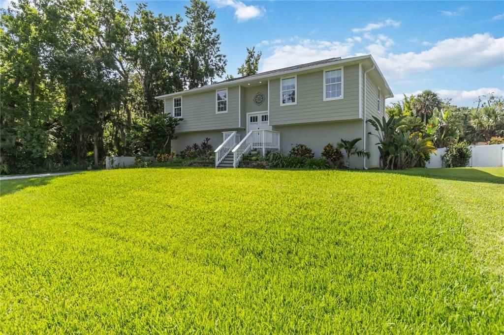 Backyard, Exterior