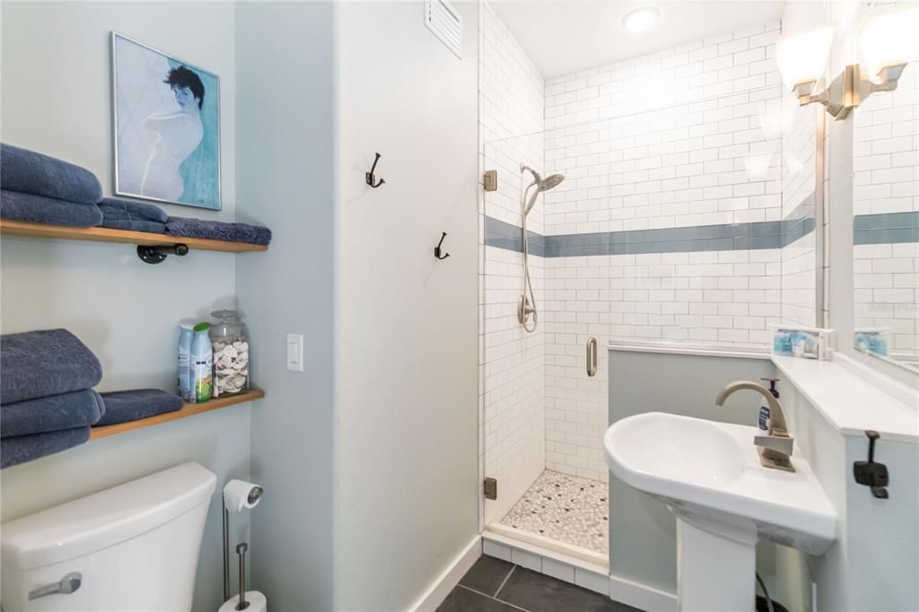 Bathroom, Interior, Recessed Lighting