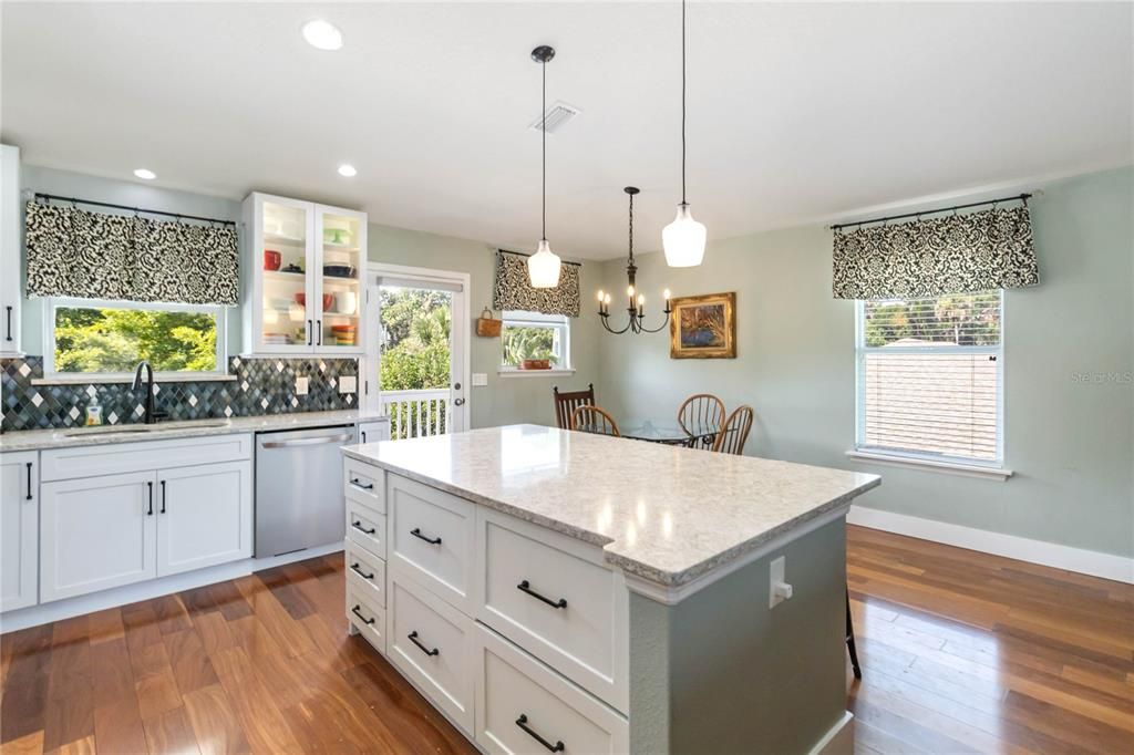 Dining room, Interior, Kitchen, Pendant Lights, Recessed Lighting, Wood Texture Flooring