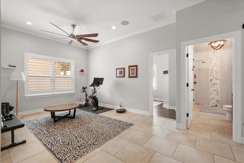 Fitness Equipment, Interior, Recessed Lighting, Wood Texture Flooring