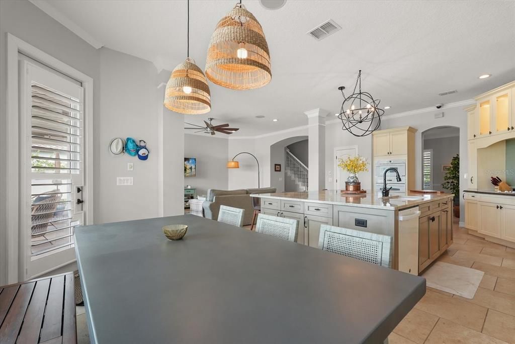 Chandelier, Dining room, Interior, Kitchen, Pendant Lights, Recessed Lighting, Stainless Steel Appliances