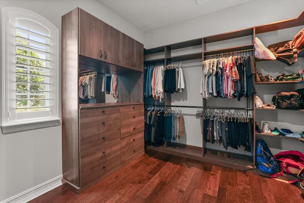 Interior, Walk-in Closets, Wood Texture Flooring