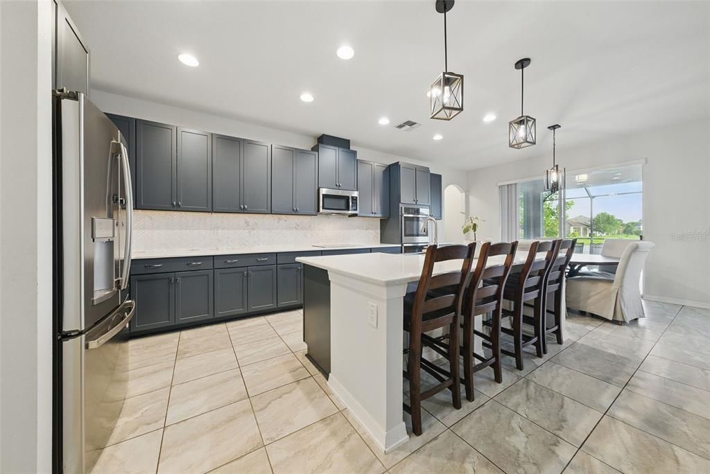 Dining room, Interior, Kitchen, Pendant Lights, Recessed Lighting, Stainless Steel Appliances