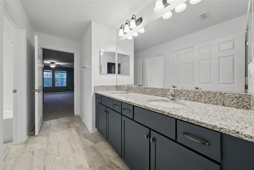 Bathroom, Dual Sink Vanities, Interior
