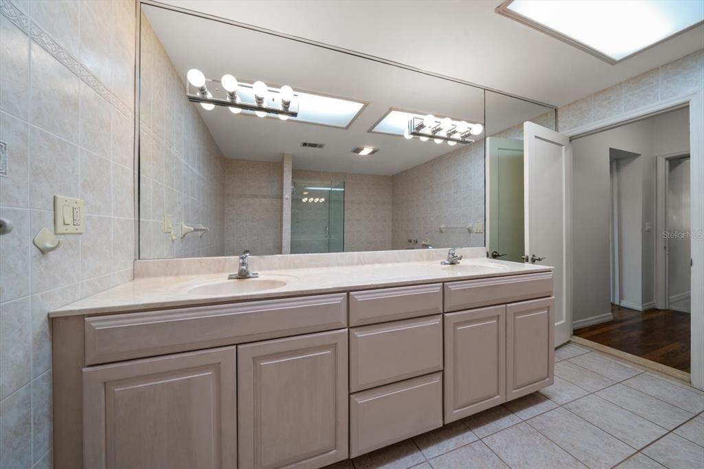 Bathroom, Dual Sink Vanities, Interior, Wood Texture Flooring