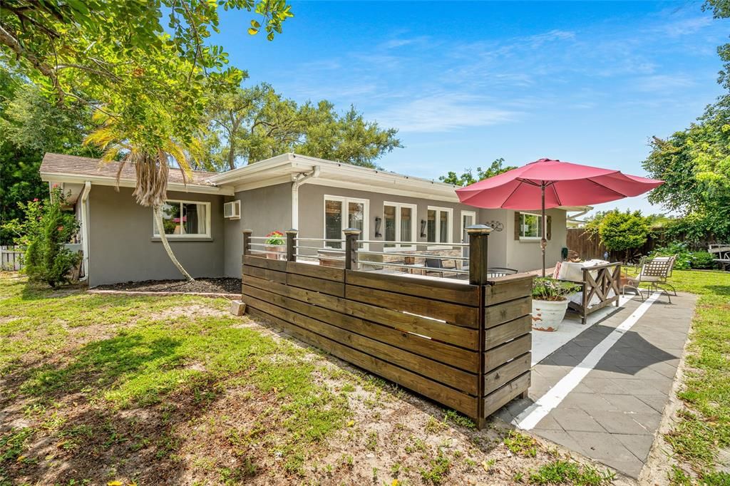 Backyard, Exterior