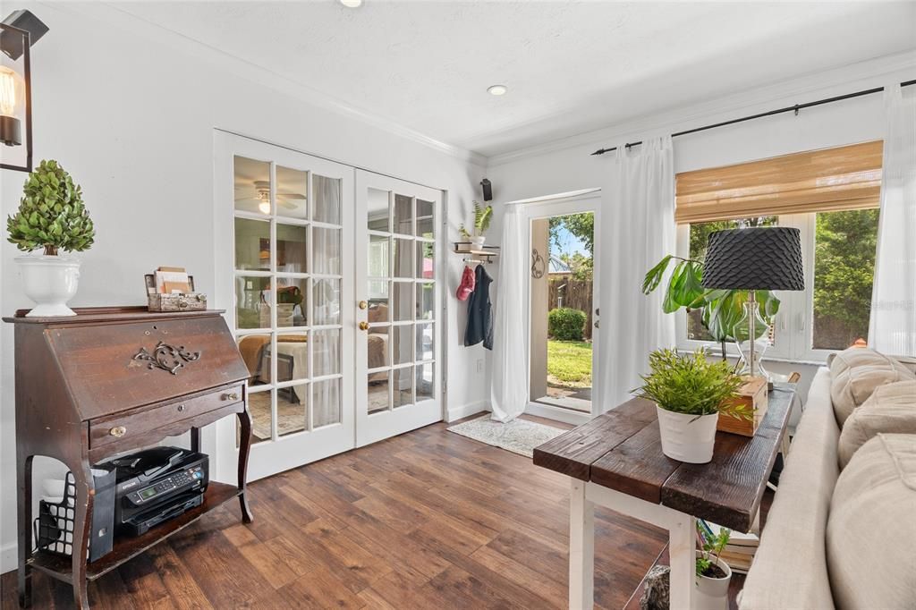 Interior, Recessed Lighting, Wood Texture Flooring
