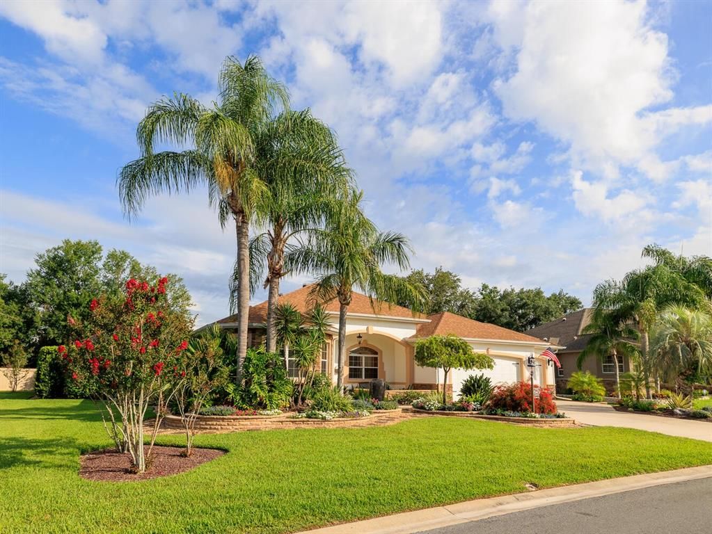 Backyard, Exterior, Facade, Ranch