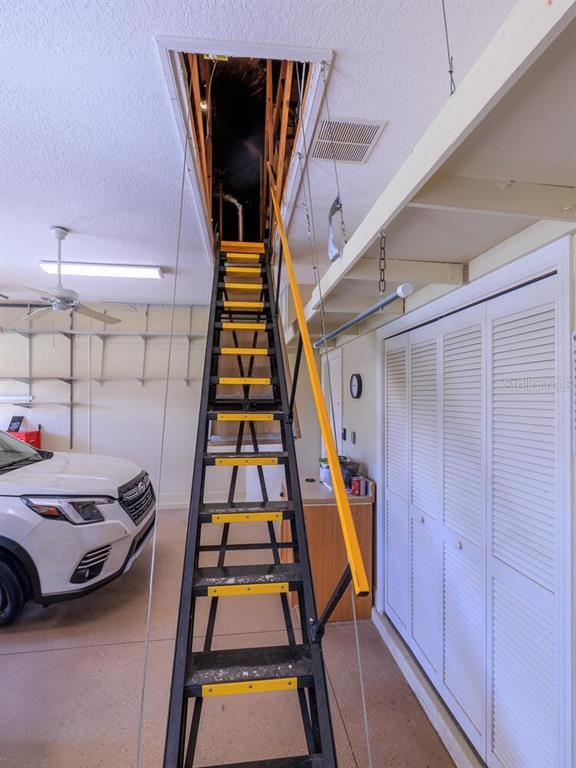 Garage, Interior