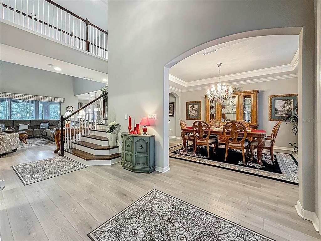 Chandelier, Dining room, Interior, Living room, Recessed Lighting, Wood Texture Flooring