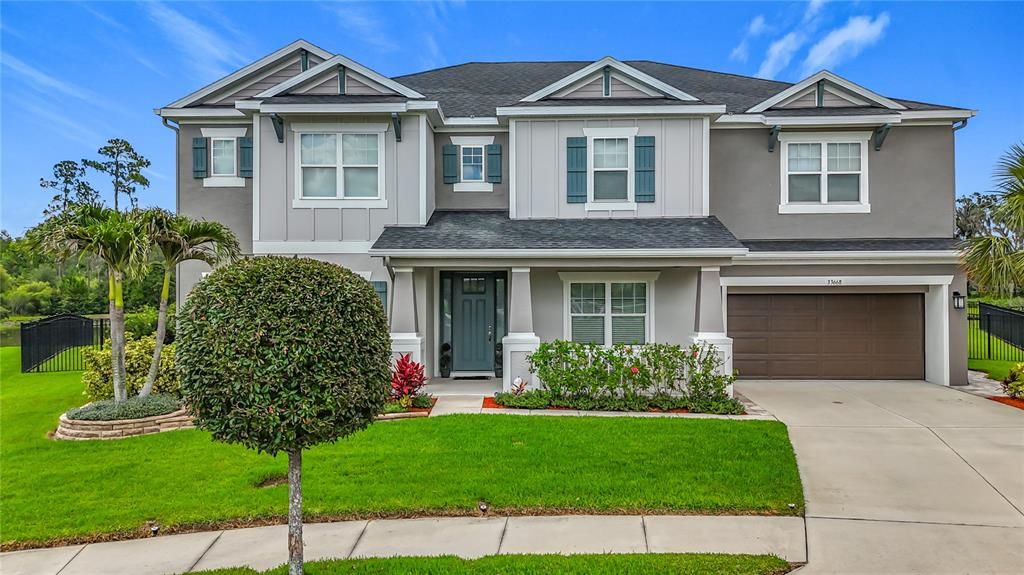 Attached, Exterior, Facade, American Craftsman