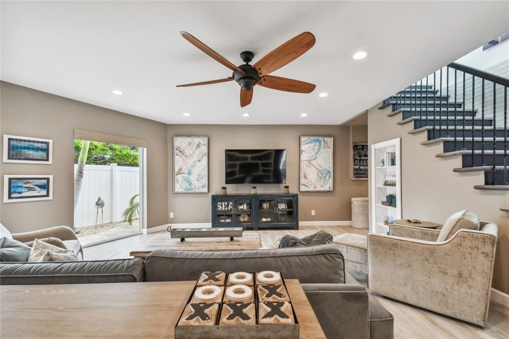 Interior, Living room, Recessed Lighting, Wood Texture Flooring