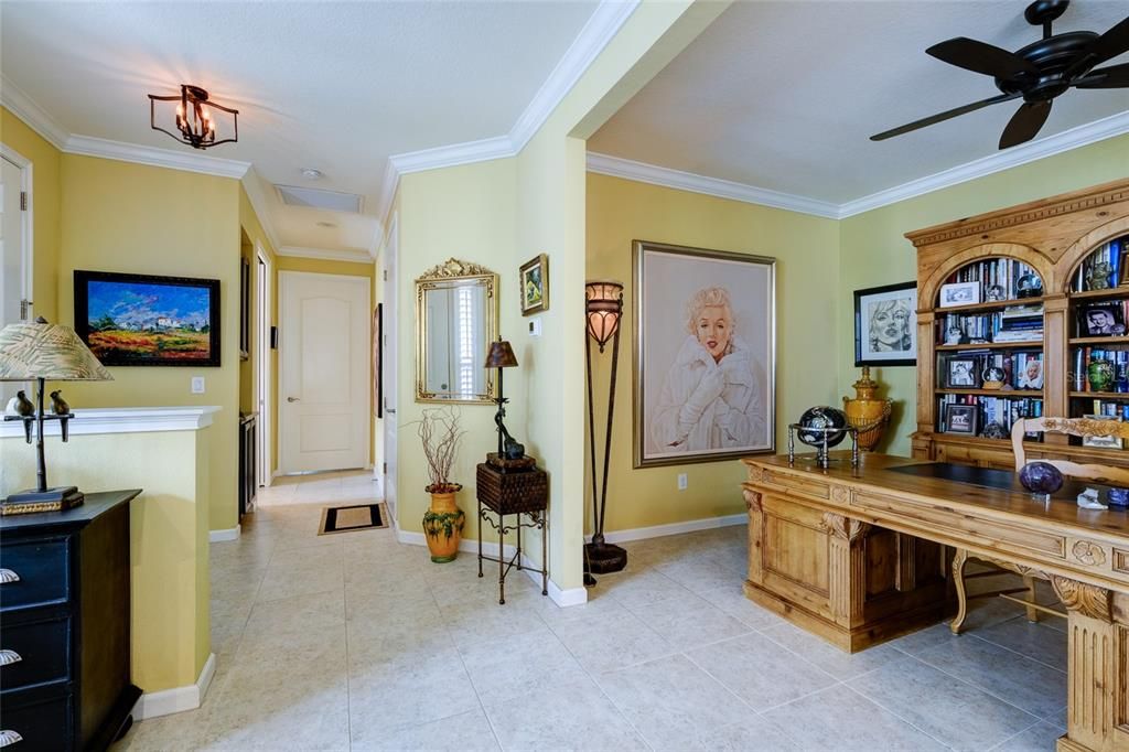 Home Office, Interior