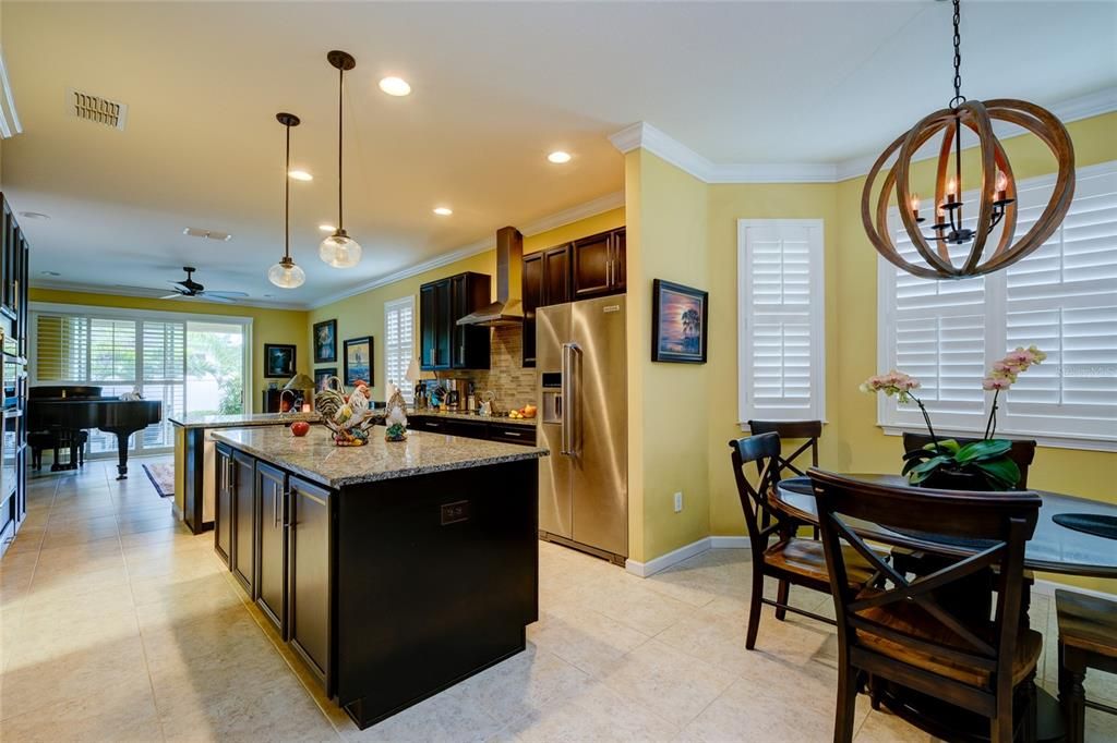 Dining room, Interior, Kitchen, Pendant Lights, Piano, Recessed Lighting