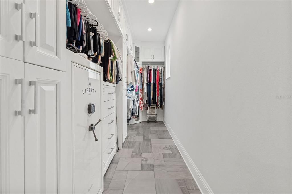 Interior, Recessed Lighting, Walk-in Closets
