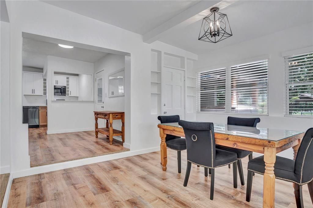 Dining room, Interior, Kitchen, Pendant Lights, Recessed Lighting, Wood Texture Flooring