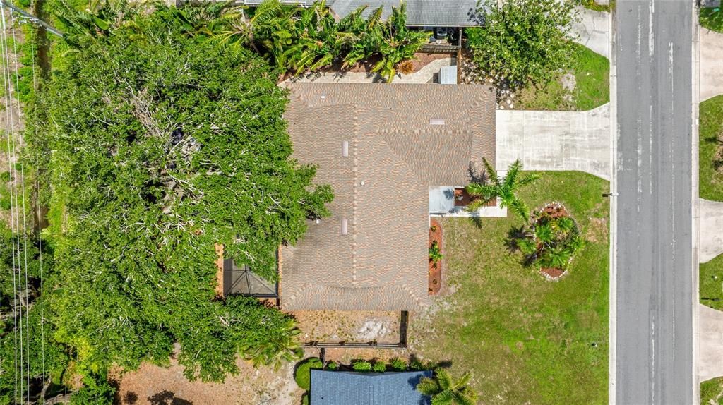 Exterior, Drone